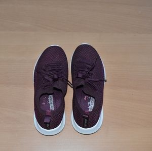 Skechers slip on sneakers